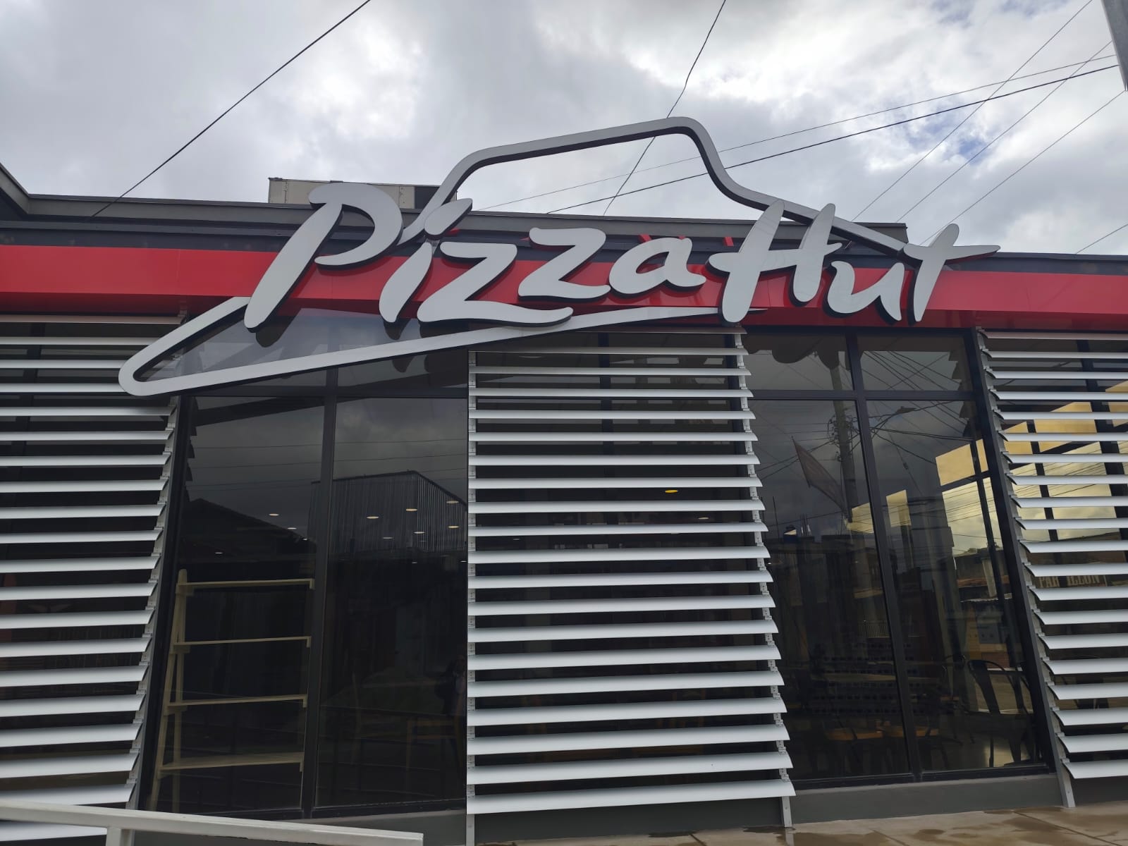 PIZZA HUT ESTELI