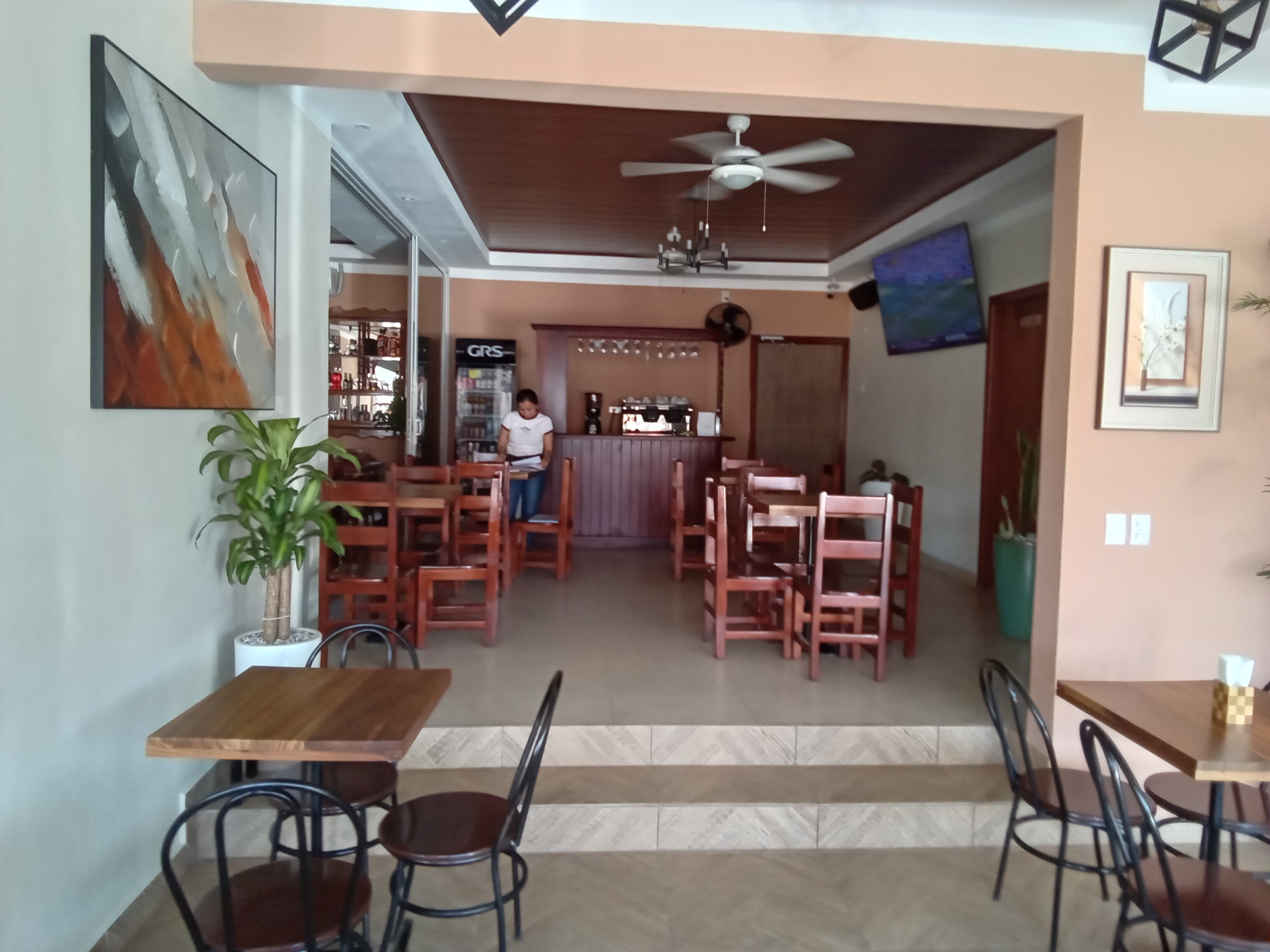 LOUNCH DARYL RACHELL