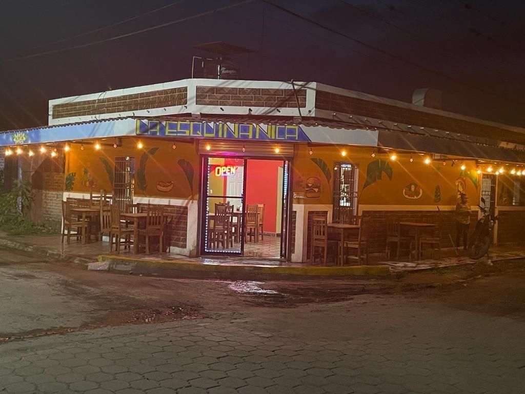 LA ESQUINA NICA