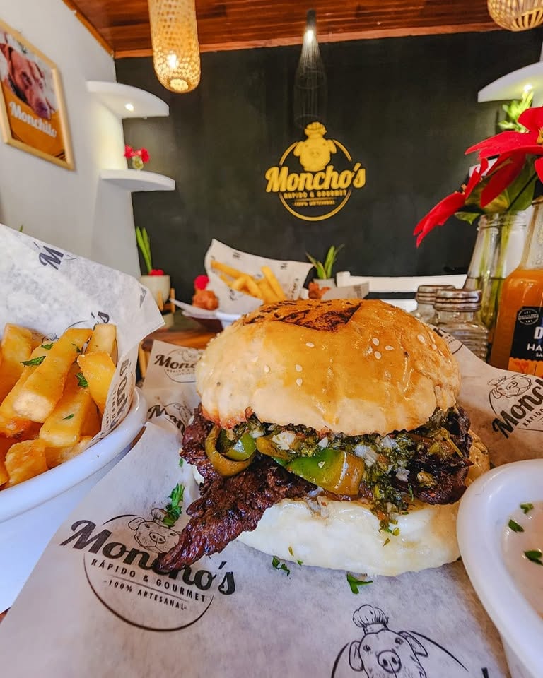 MONCHO’S LEON