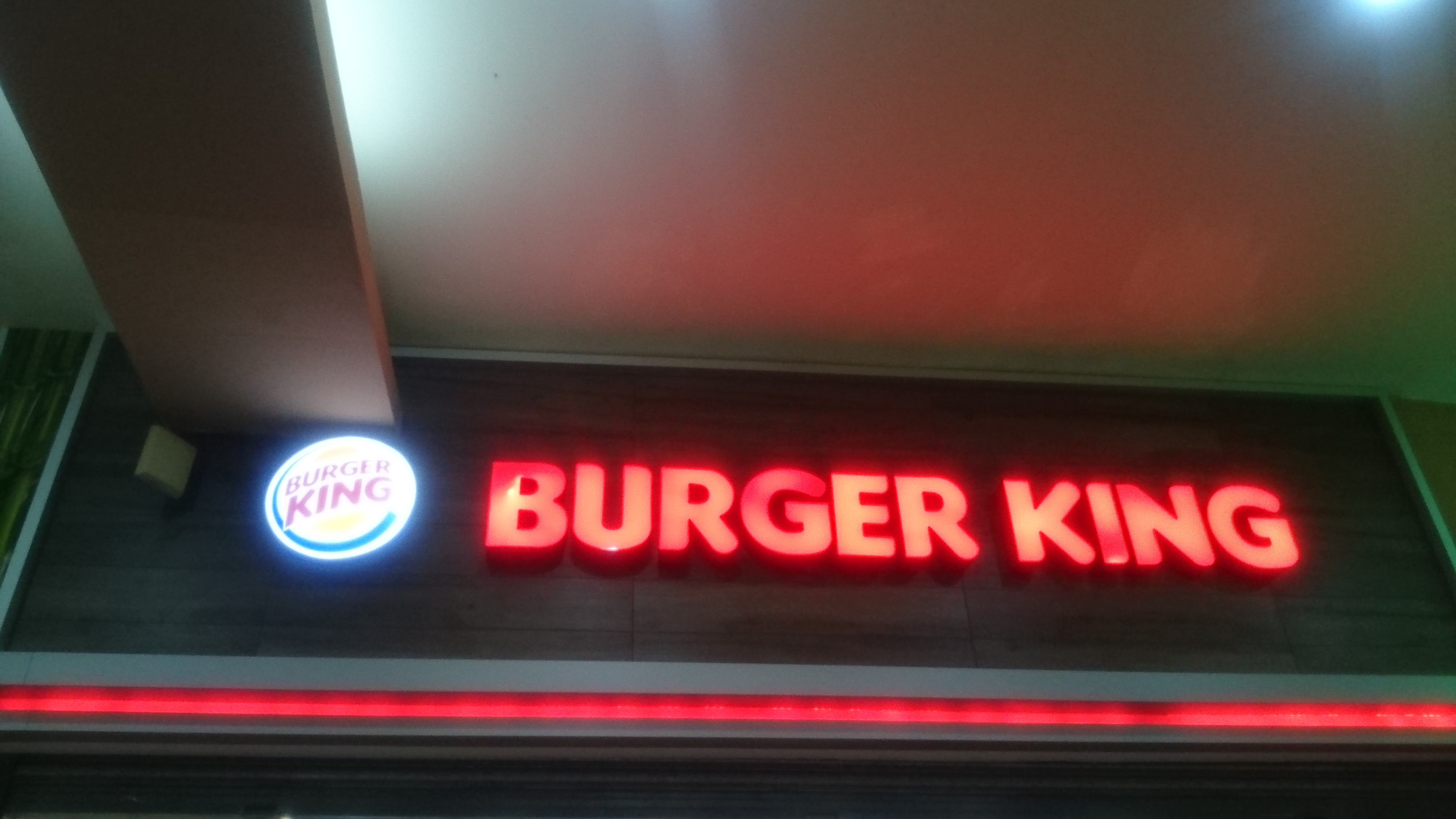 BURGER KING MULTICENTRO LAS AMERICAS
