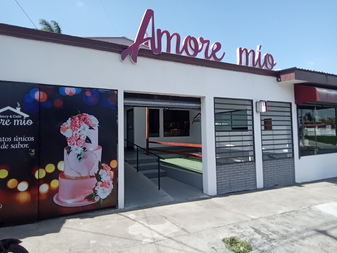 AMORE MIO BAKERY & CAFÉ