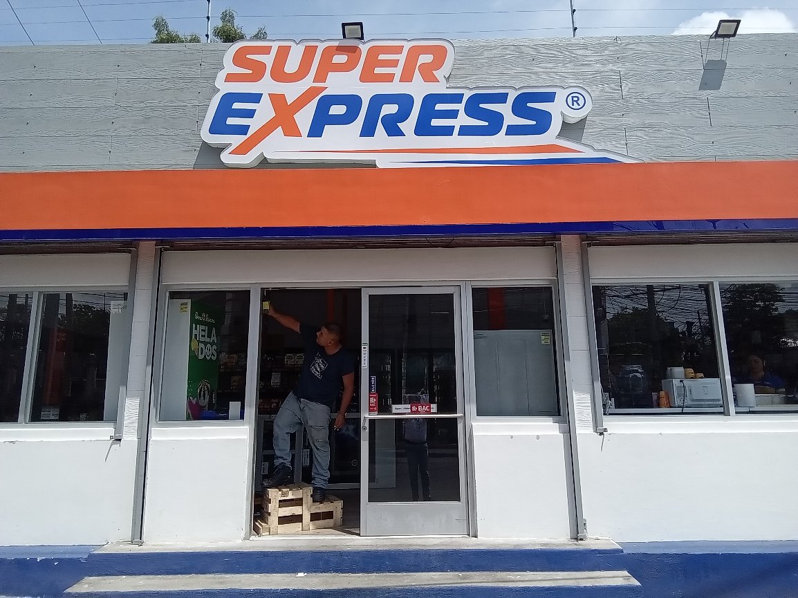 SUPER EXPRESS AVENIDA LOS ROBLES