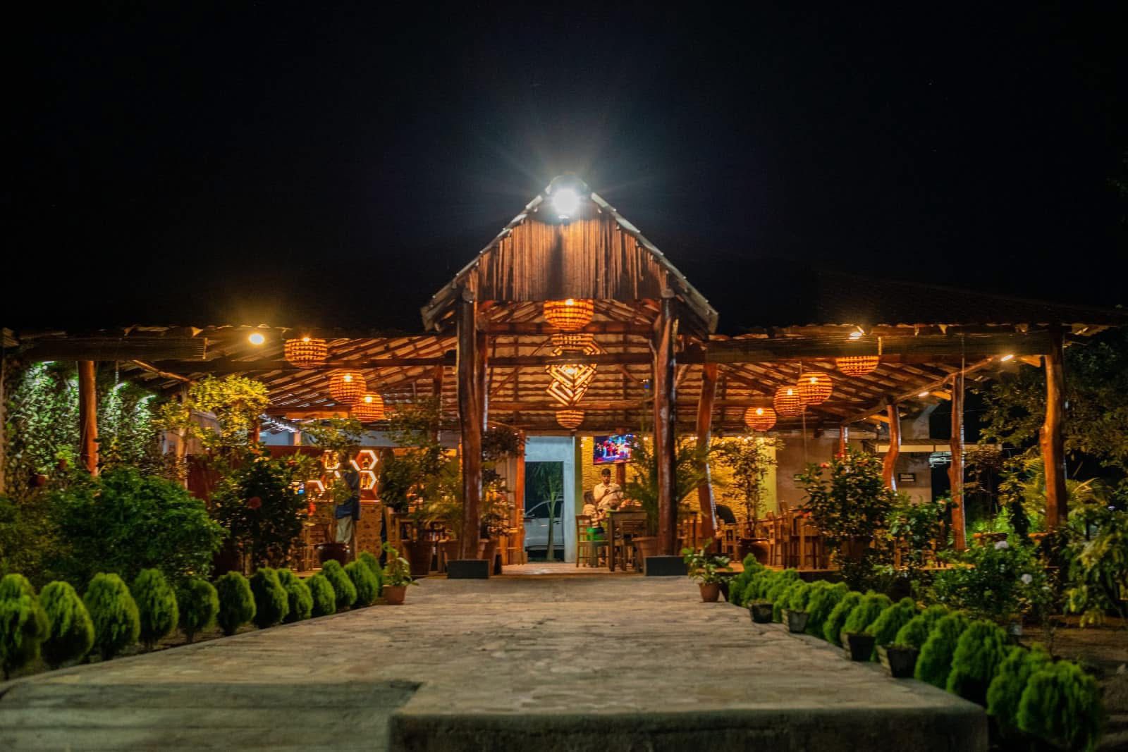EL CAÑON MARISCOS Y CARNES