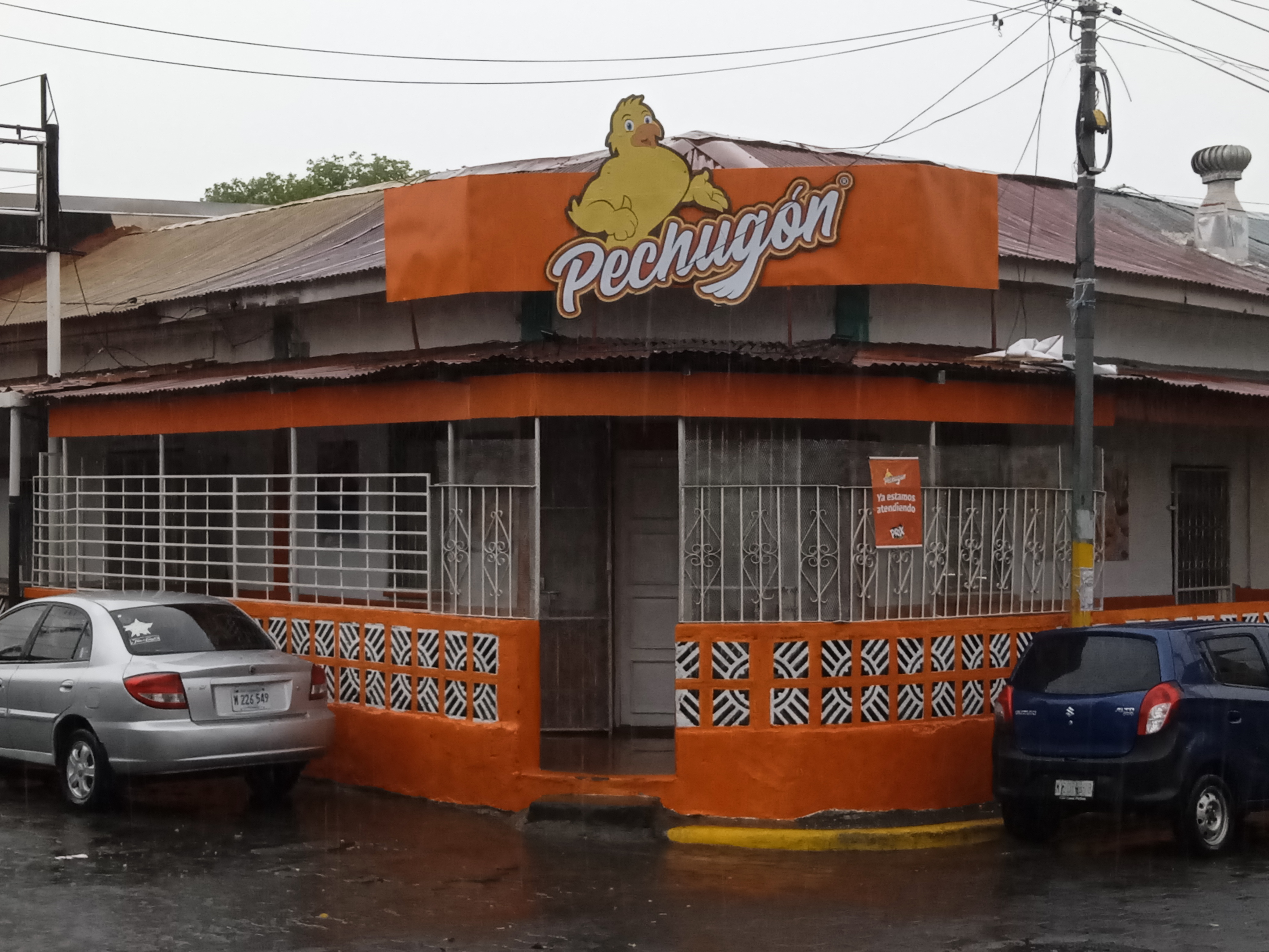 PECHUGON TIPITAPA