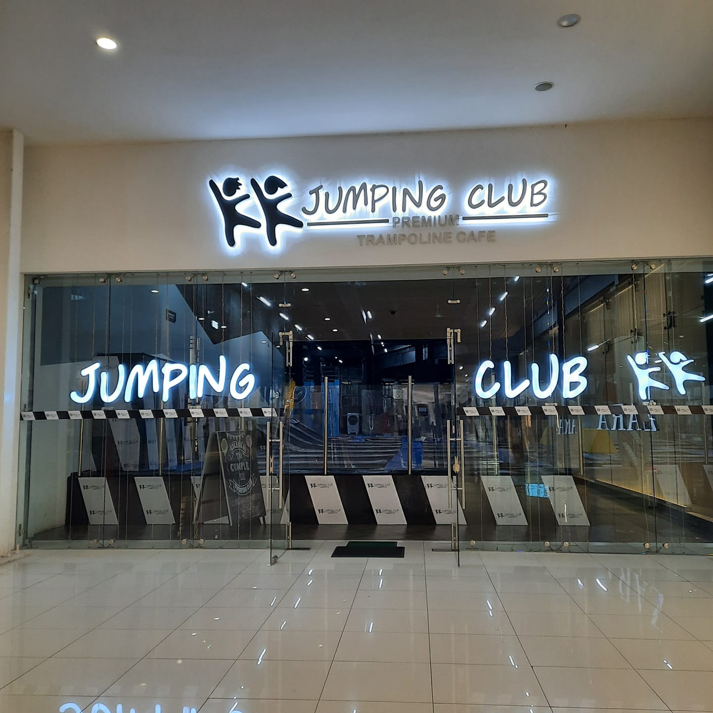 JUMPING CLUB