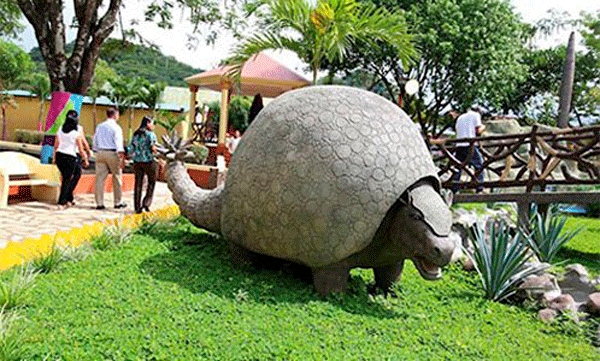 Parque Central de la Mega Fauna