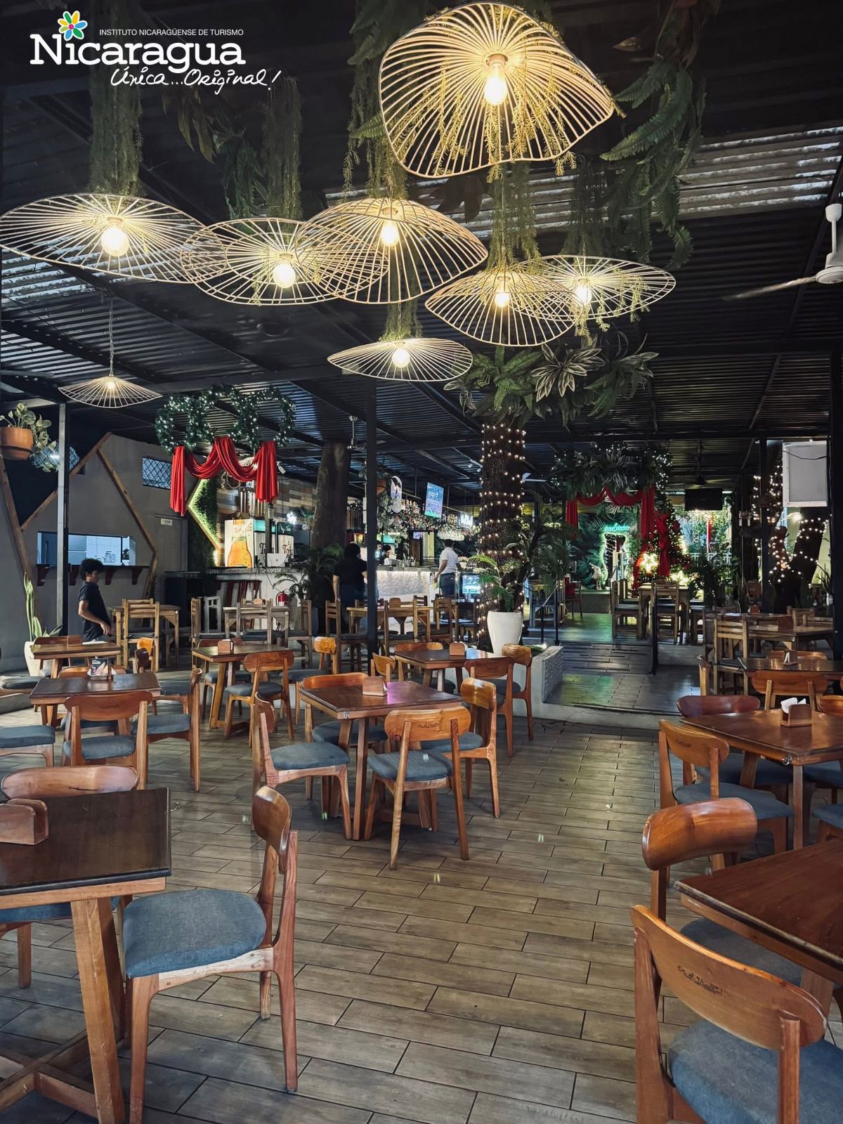 EN EL VIVERO  ASADOS Y MÀS