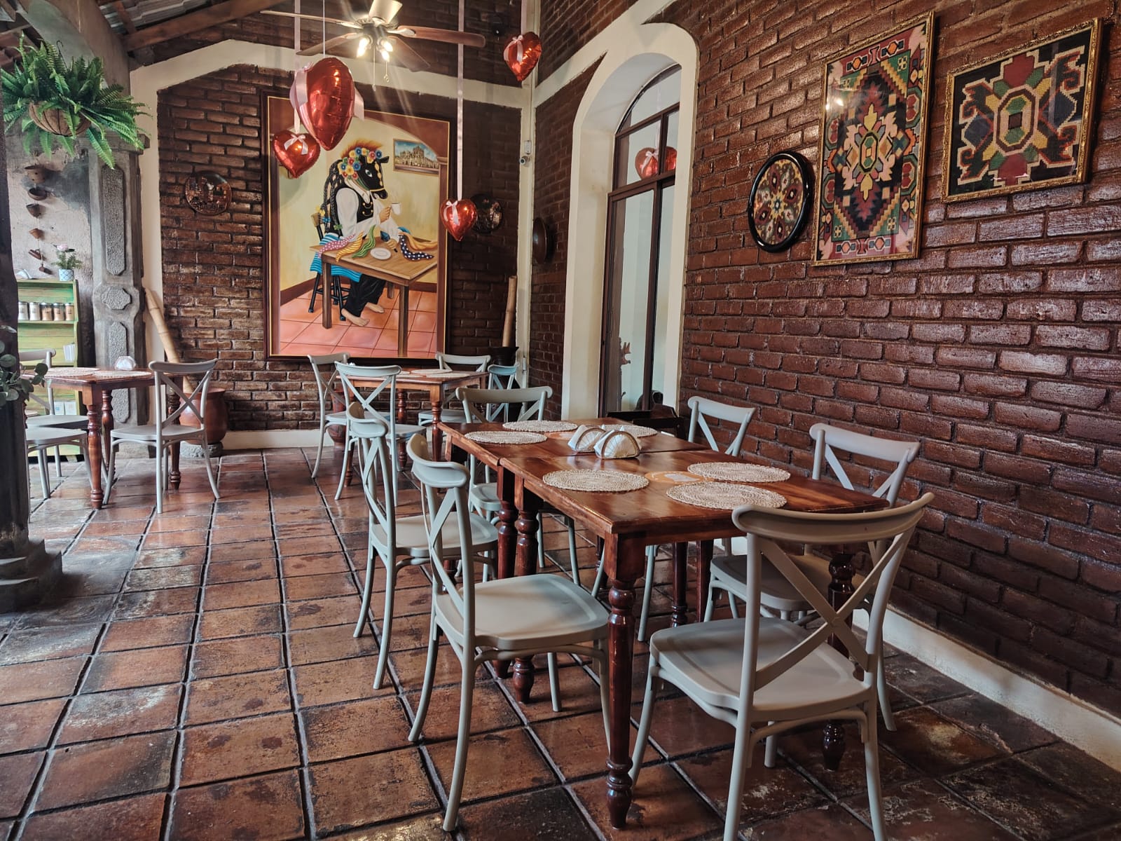 MESTIZA LOUNGE