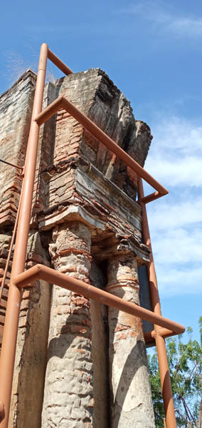 Ruinas  del primer templo parroquial de la antigua villa de Potosí.