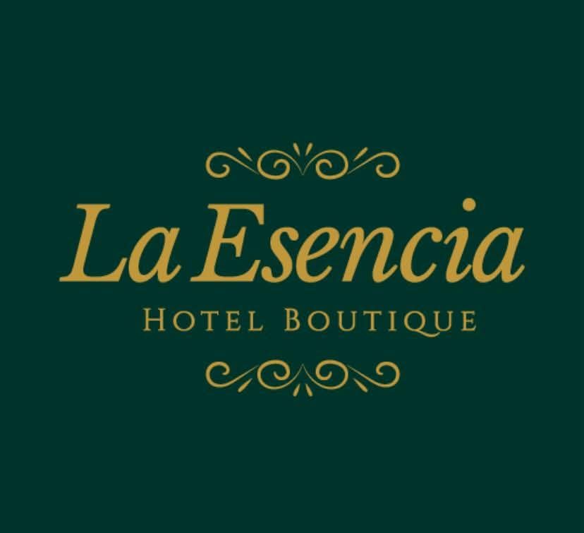 LA ESENCIA