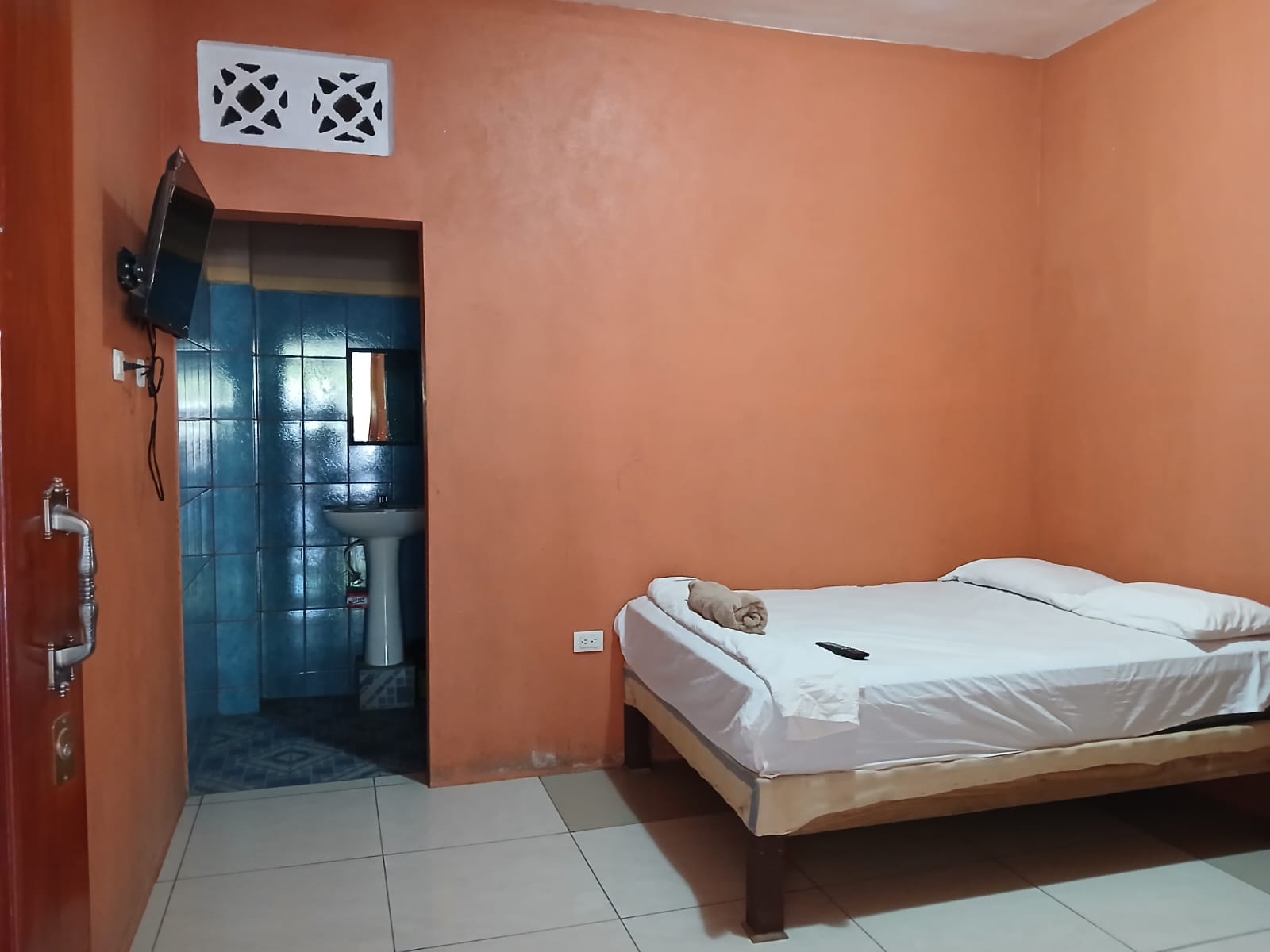 HOSTAL ALVARADO