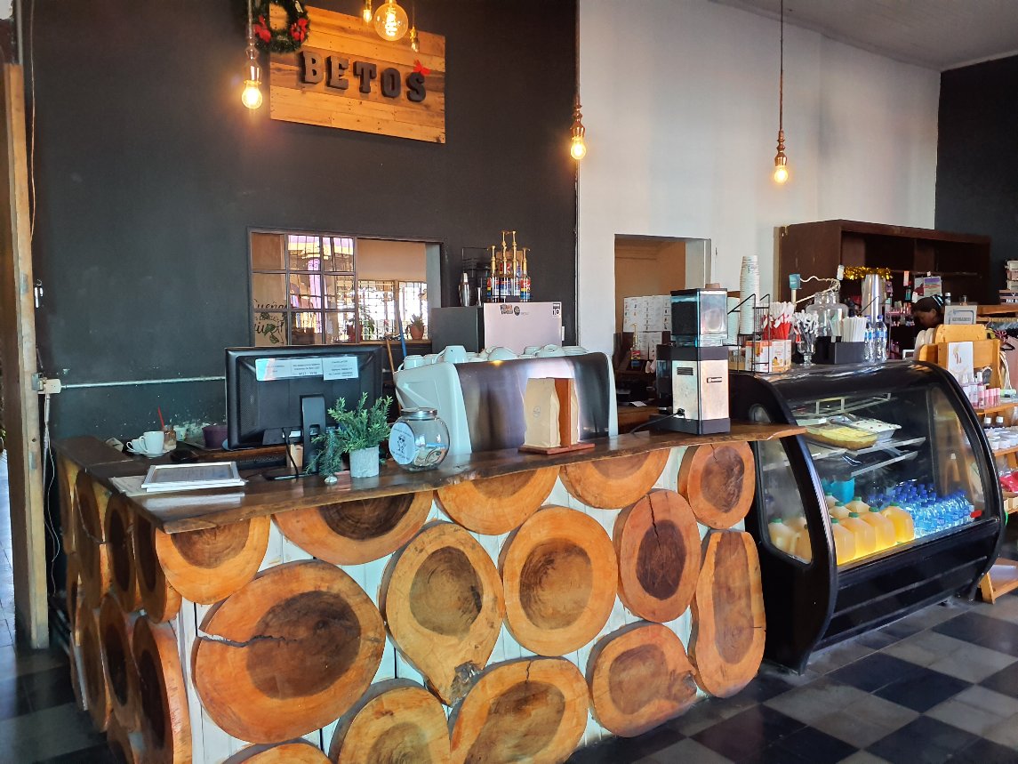 BETOS BISTRO