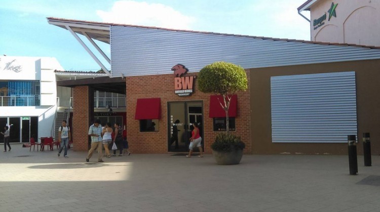 BUFFALO WINGS MULTICENTRO LAS AMÉRICAS