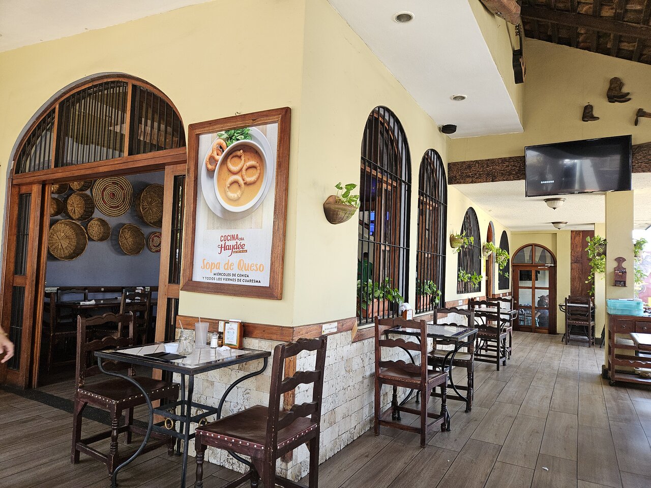 COCINA DE DOÑA HAYDEE LOS ROBLES