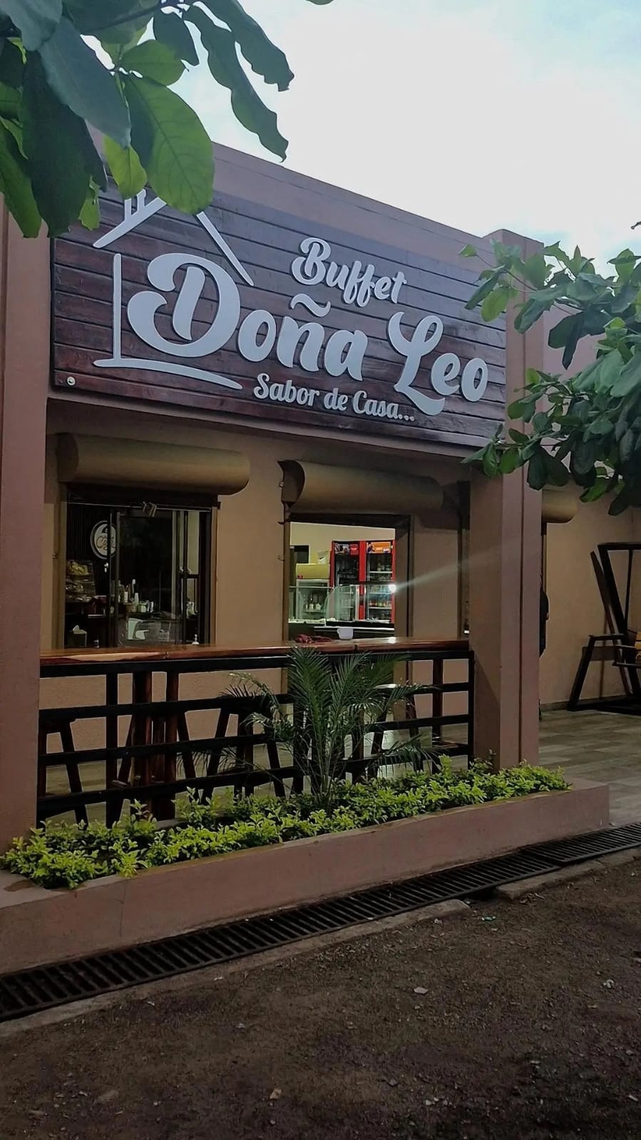 DOÑA LEO