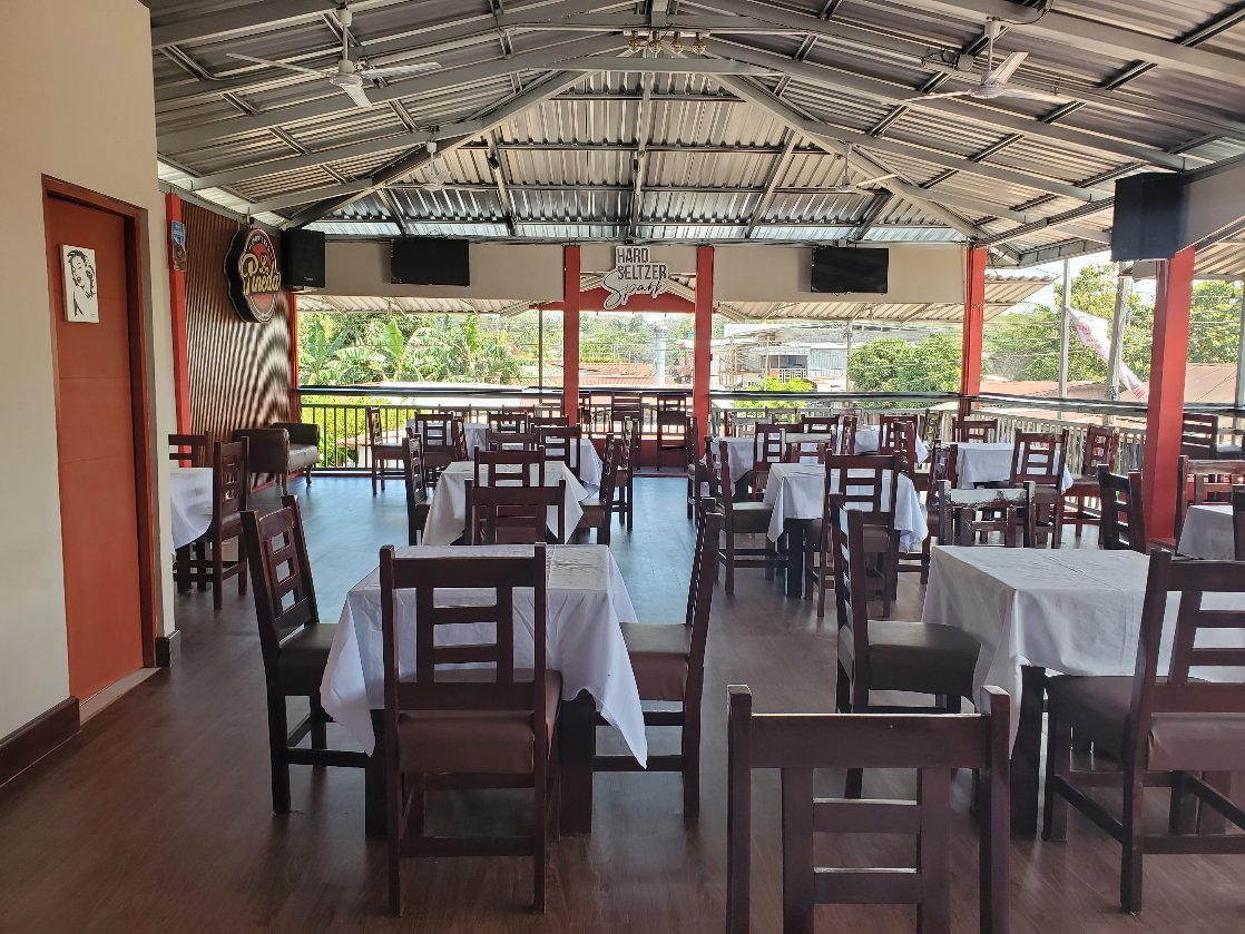 LA PINEDA