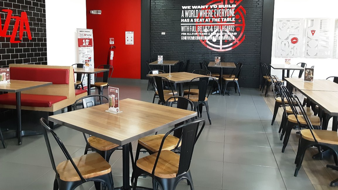 PIZZA HUT