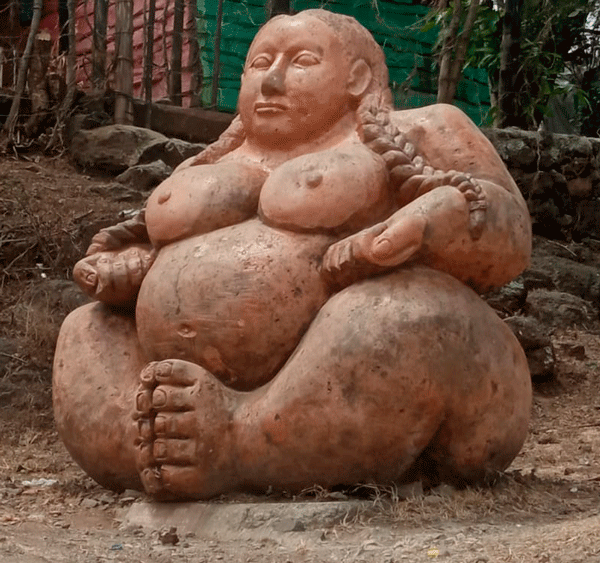 Monumento a la Gordita La Sirena