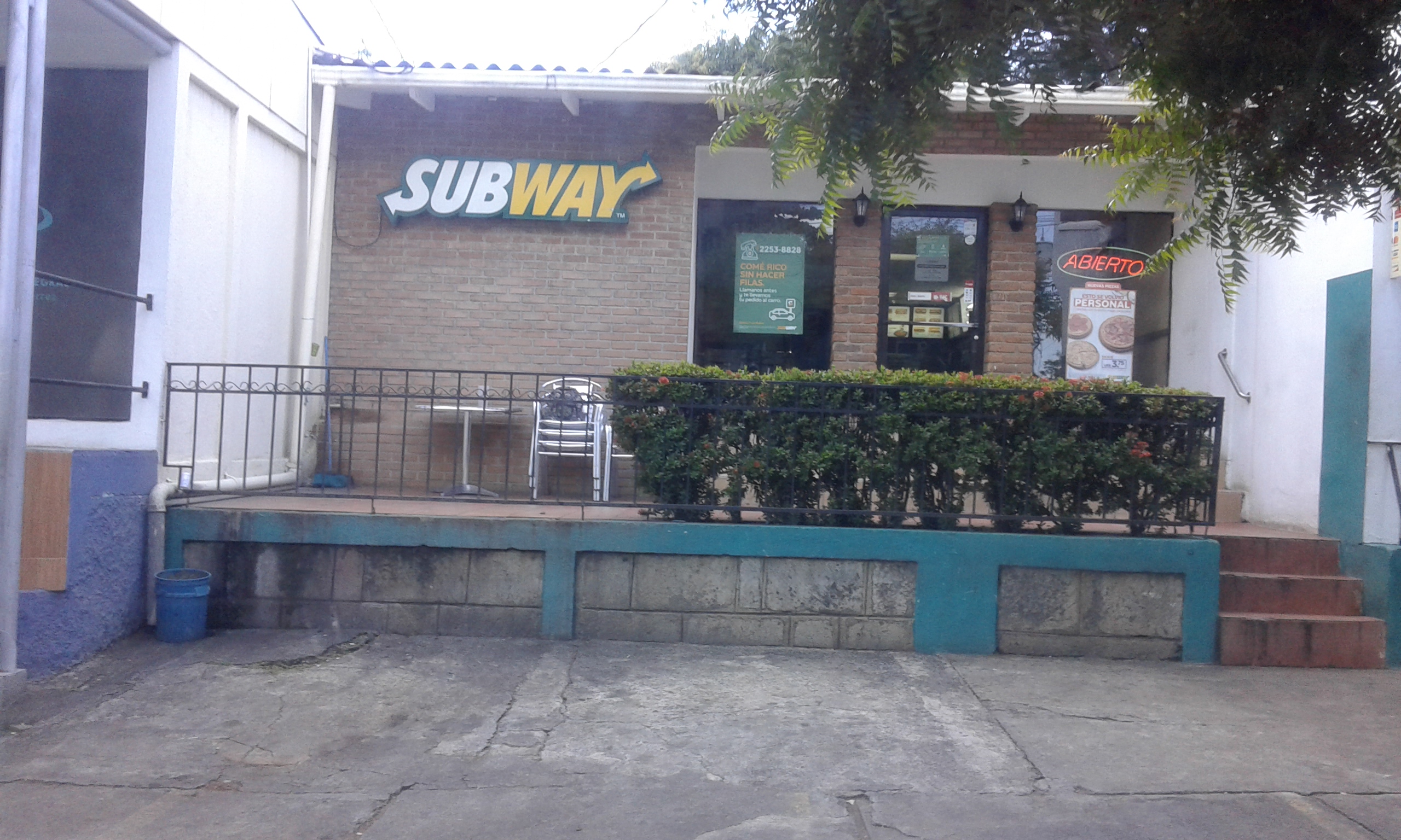 SUBWAY LOS ROBLES