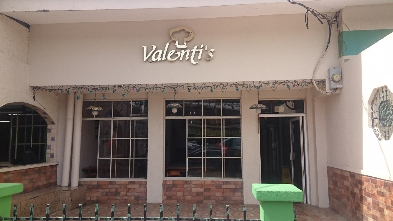 VALENTI´S PIZZA SALVADORITA